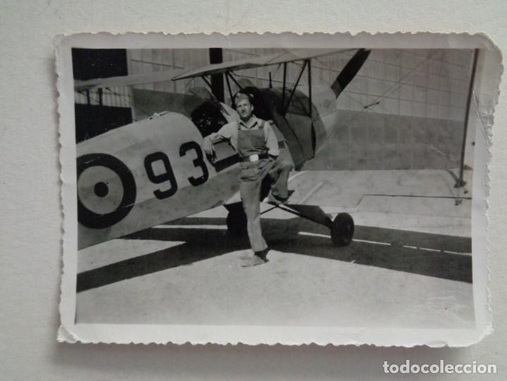 Militaria: AVIACION : FOTO DE CADETE DE LA ACADEMIA DEL AIRE Y AVION. SAN JAVIER , 1948