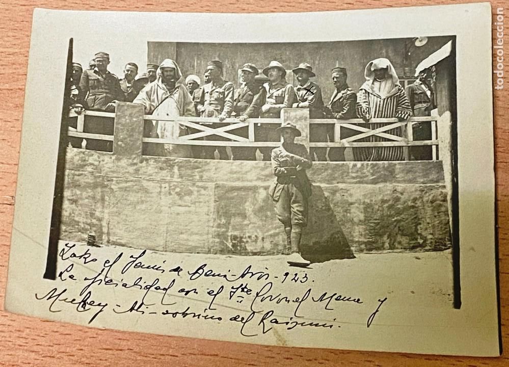 Military Antiques: FOTOGRAFIA DE EL ZOKO EL JEMIS DE BENI AROS 1923, LA OFICIALIDAD CON EL TENIENTE CORONEL MENA Y MUEL