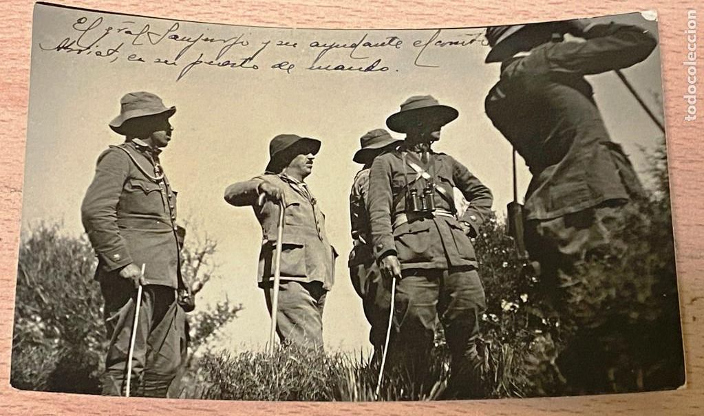 Militaria: FOTOGRAFIA DE EL GENERAL SANJURJO Y SU AYUDANTE EL COMANDANTE ABRIAT EN SU PUESTO DE MANDO, GUERRA D