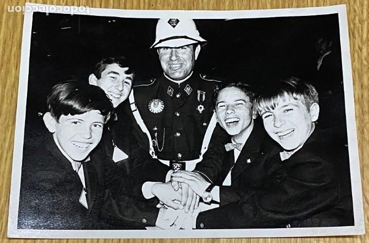 Militaria: ANTIGUA FOTOGRAFIA DE POLICIA MUNICIAP`L DE MADRID EN EL IV CAMPEONATO DE ESPA&Ntilde;A DE PARQUES INFANTI