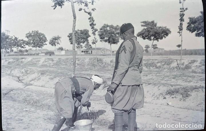 Militaria: FOTOGRAFIA EN NEGATIVO DE CELULOIDE DE TROPAS DE LA MEHALA POLICIA INDIGENA EN LA GUERRA DEL RIF, SE