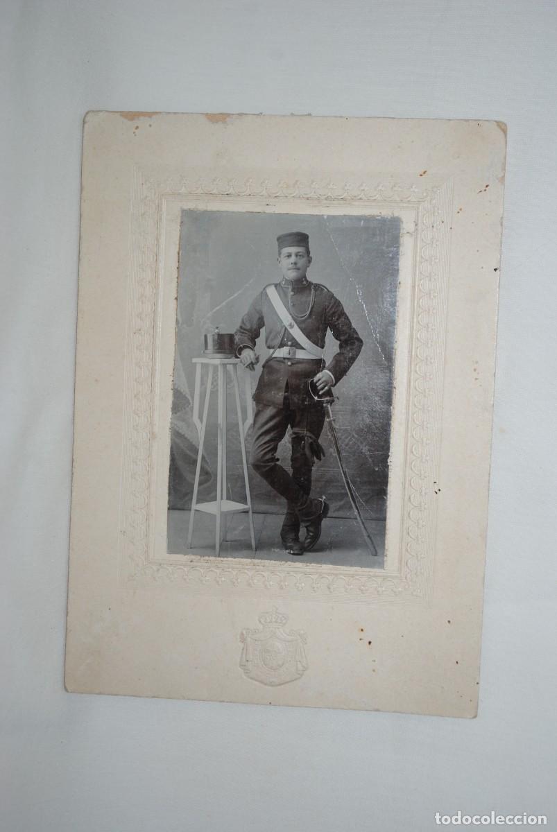 Militaria: OFICIAL DE CABALLERIA VESTIDO DE GALA