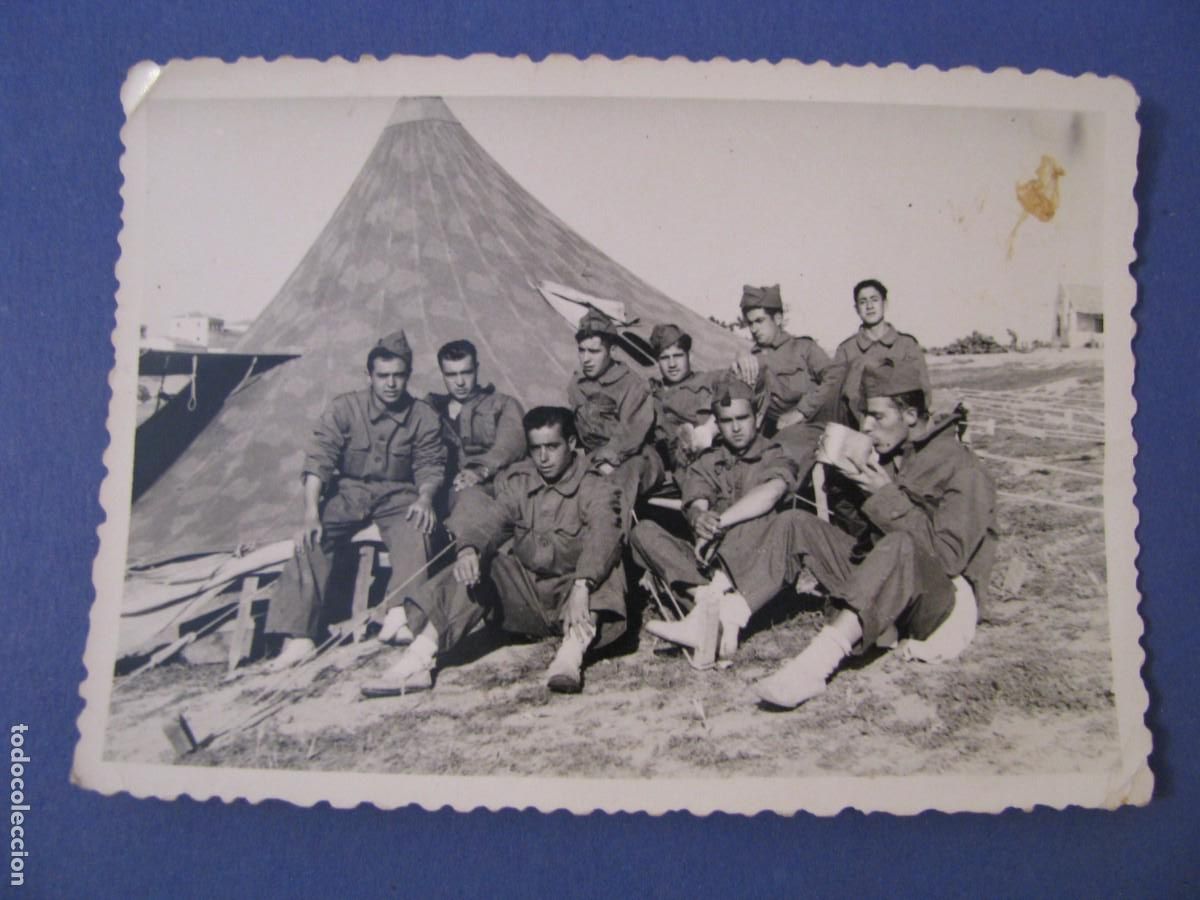 Militaria: FOTO DE MILITARES. 1958. GOLOSO. 10X7 CM.