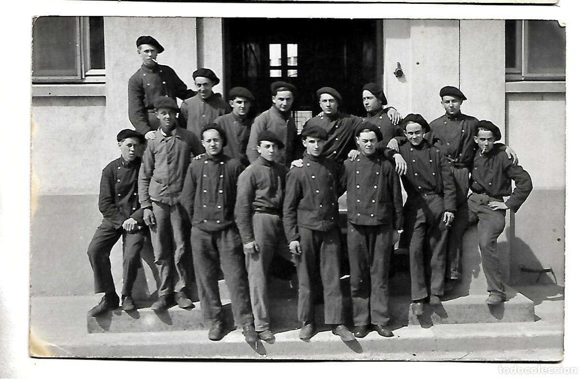 Military Antiques: 1R-ANTIGUA FOTOGRAFIA DE UN GRUPO DE SOLDADOS EN 1.939