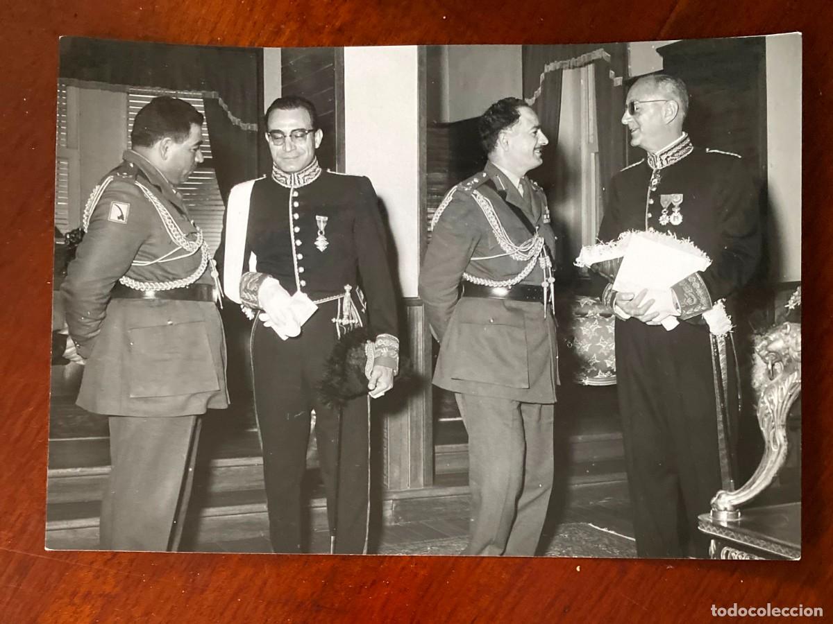Military Antiques: FOTOGRAFIA DE EMBAJADOR ESPA&Ntilde;OL EN JORDANIA, FOTO STUDIO SAMIRAMIS (AMMAN), MIDE 17,5 X 12 CMS.