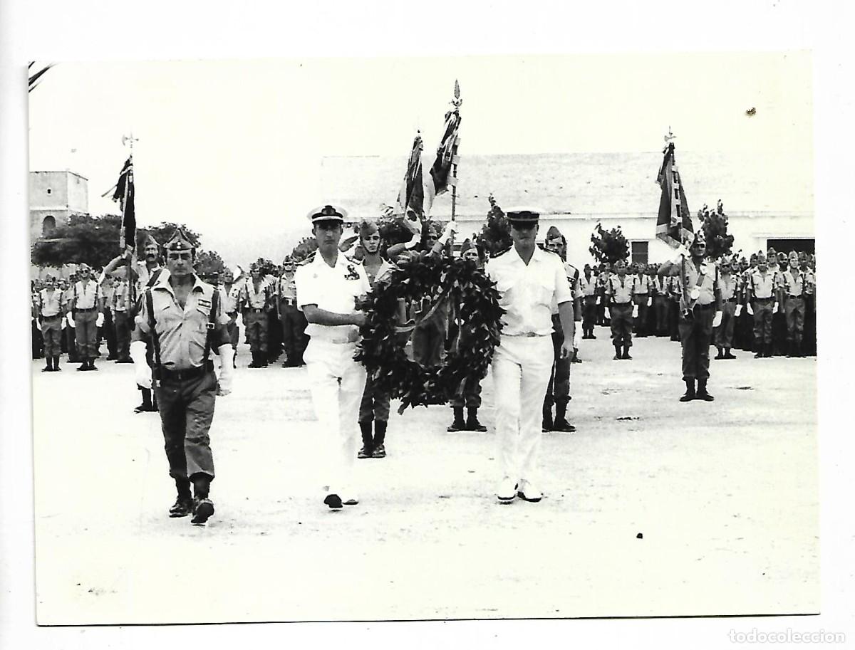 Militaria: M25- FOTO ANTIGUA- LEGION Y MARINA UNIDOS EN LA ENTREGA DE CORONA AL SOLDADO DESCONOCIDO