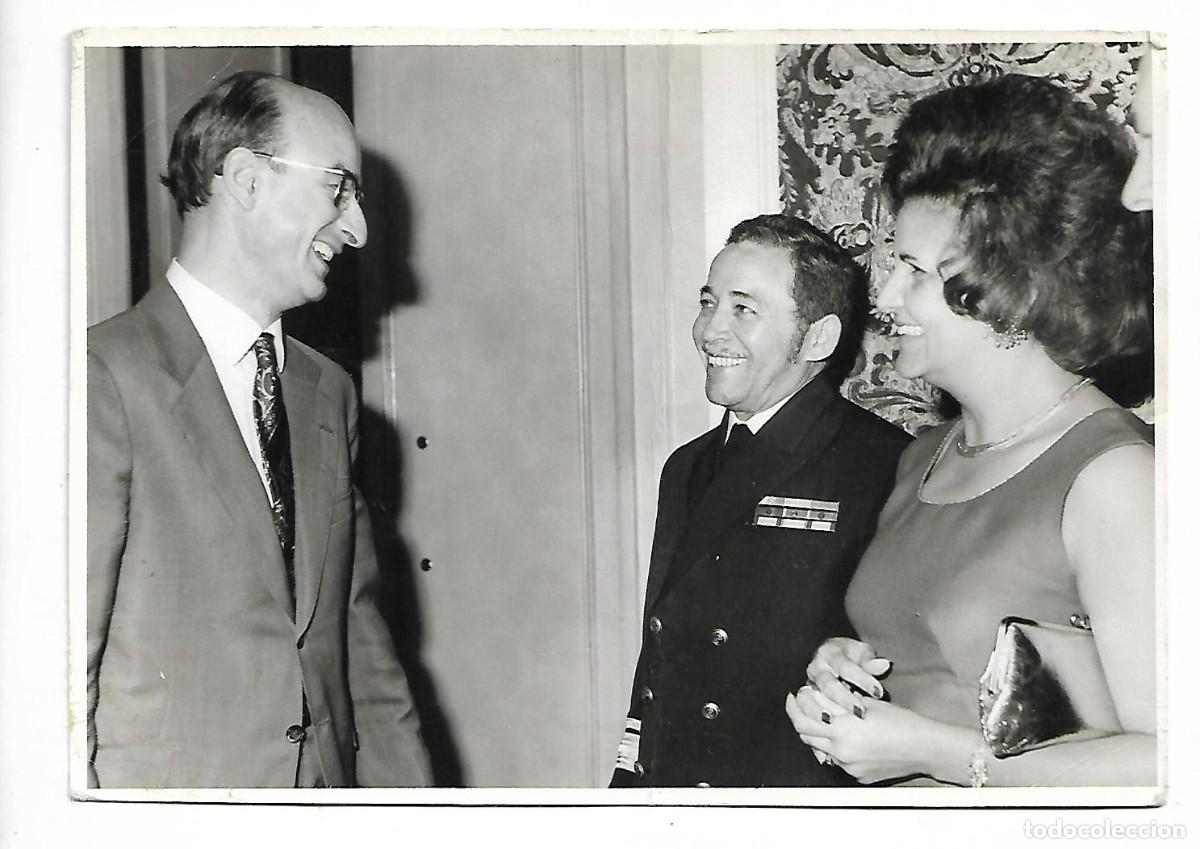 Militaria: M25- FOTO ANTIGUA- DE UN MATRIMONIO RECIBIDO POR UNA PERSONALIDAD - FOTO - ERICA