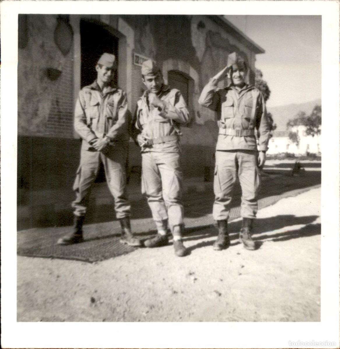 Military Antiques: Original de epoca - Ejercito espa&ntilde;ol de Postguerra - Medidas: 90 x 90 mm