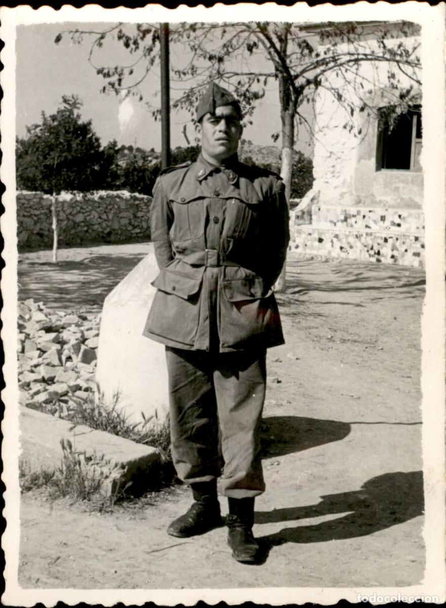 Military Antiques: Original de epoca - Ejercito espa&ntilde;ol de Postguerra - Medidas: 85 x 65 mm