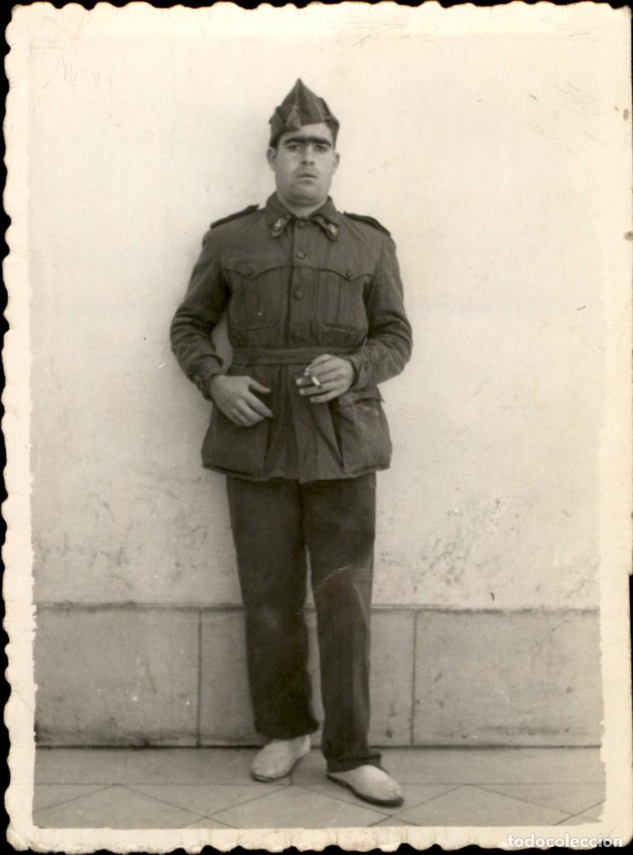 Military Antiques: Original de epoca - Ejercito espa&ntilde;ol de Postguerra - Medidas: 85 x 65 mm