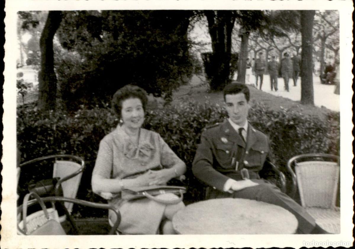 Military Antiques: Original de epoca - Ejercito espa&ntilde;ol de Postguerra - Medidas: 85 x 65 mm