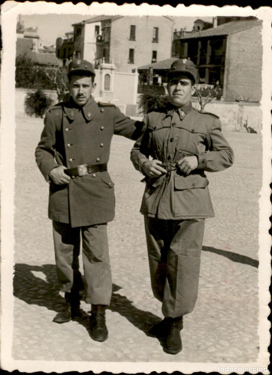 Military Antiques: Original de epoca - Ejercito espa&ntilde;ol de Postguerra - Medidas: 85 x 65 mm