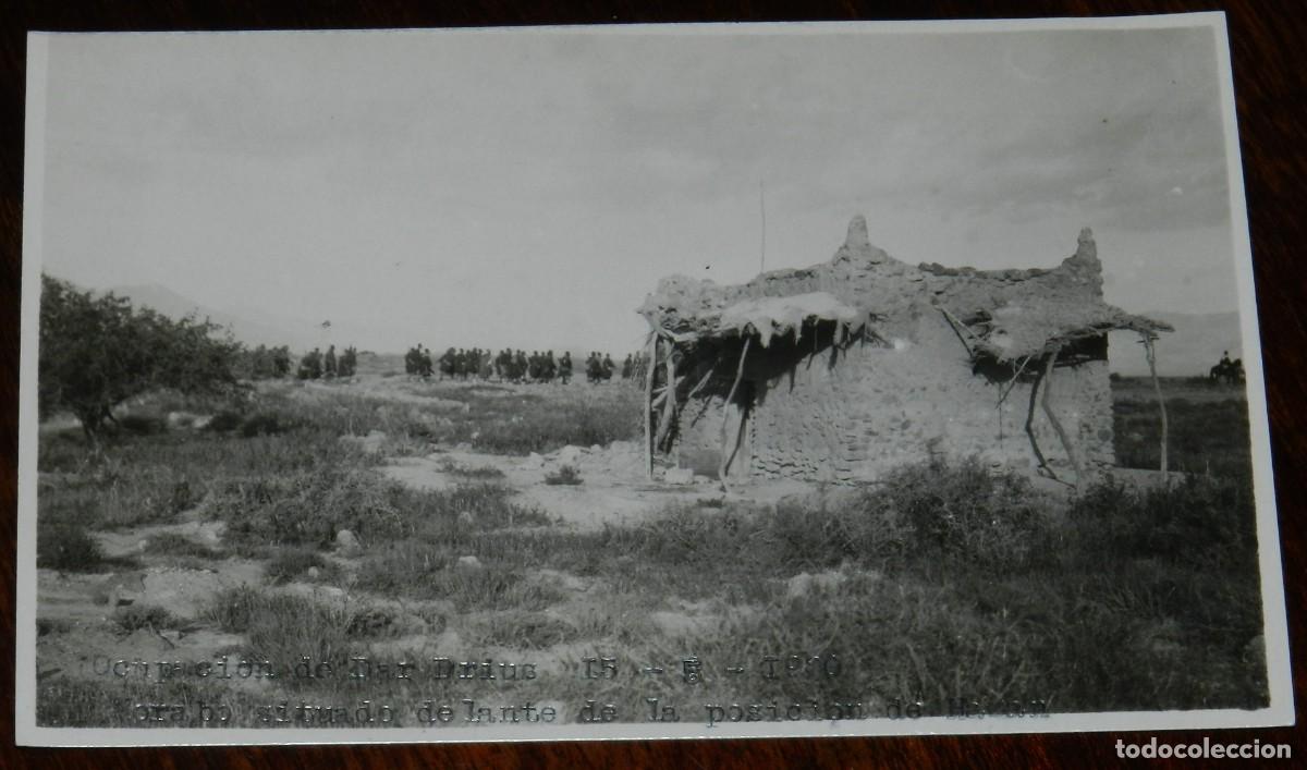 Militaria: FOTOGRAFIA DE GUERRA DEL RIF, OCUPACION DE DAR DRIUS, 15 DE MAYO DE 1920, MORABO SITUADO DELANTE DE
