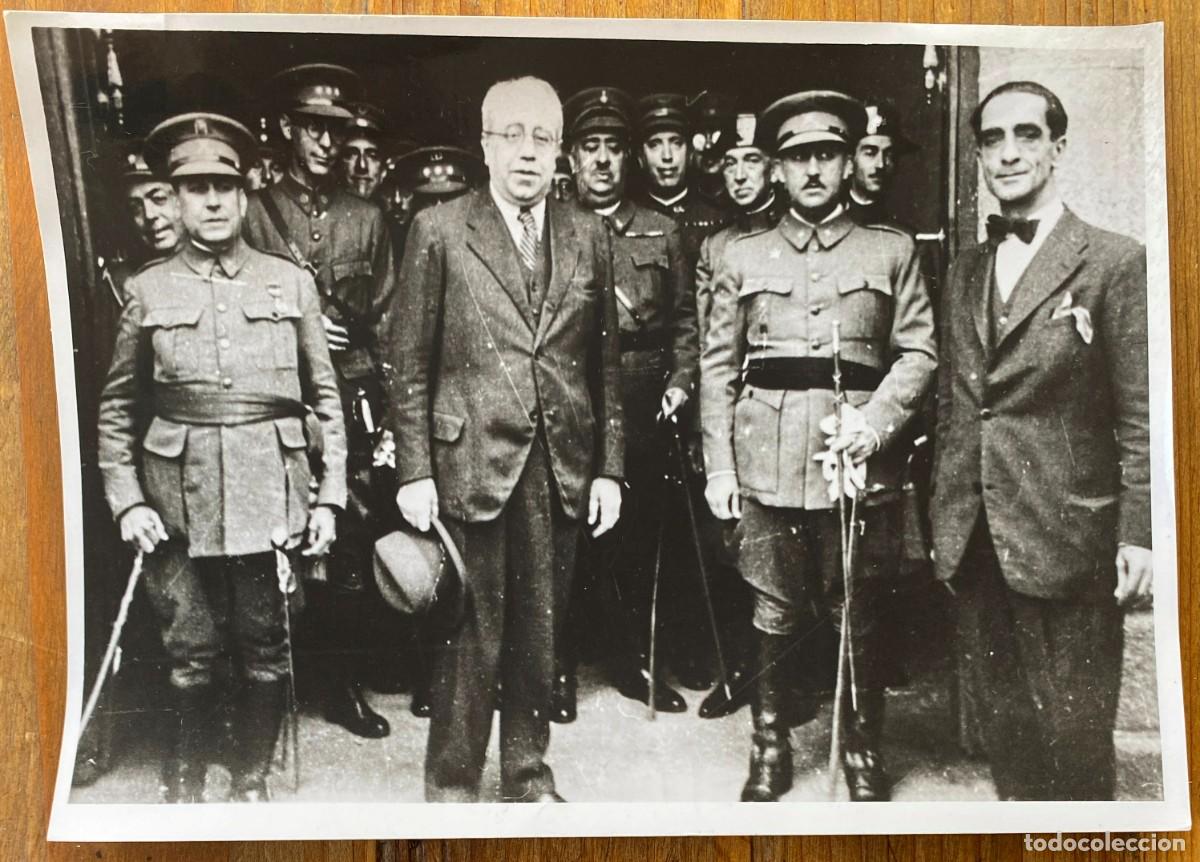 Militaria: FOTOGRAFIA DE DON MANUEL AZA&Ntilde;A CON EL GENERAL FRANCO, DIAS DESPUES DE PRODUCIRSE LA SUBLEVACION DE S
