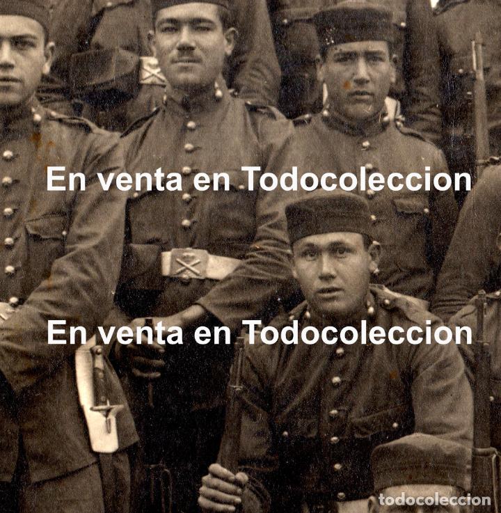 Militaria: ARTILLERIA. GRUPO CON MAUSER. GUERRA DE &Aacute;FRICA. PPIO. SIGLO XX.