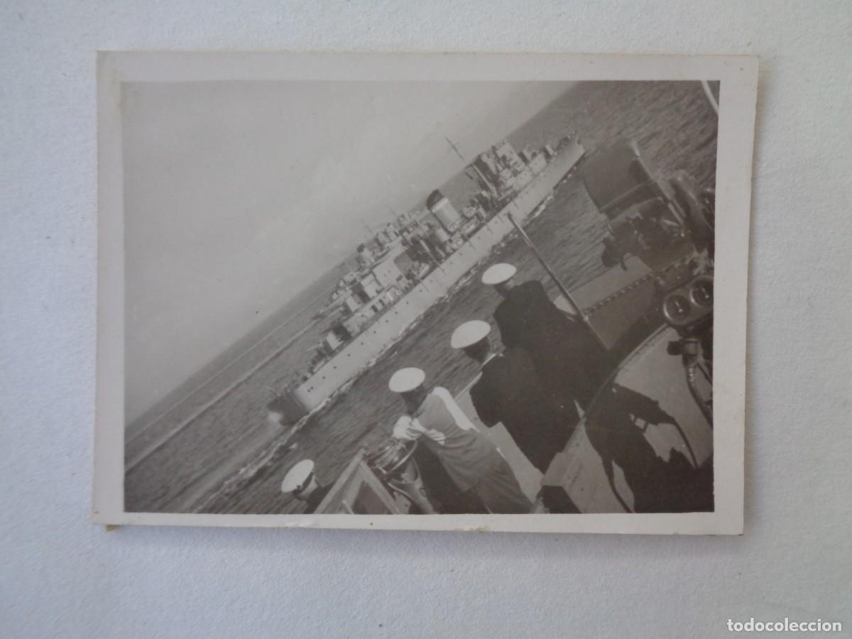 Militaria: FOTO DE BUQUE DE GUERRA VISTO POR MARINEROS DESDE OTRO BARCO