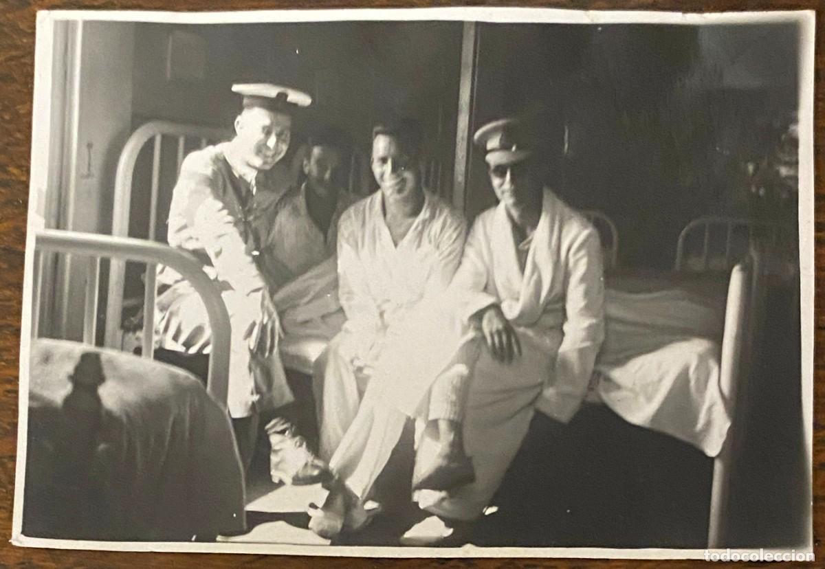 Militaria: FOTOGRAFIA DE MARINOS DE LA ARMADA, A&Ntilde;OS 40, MIDE 8 X 5,5 CMS.