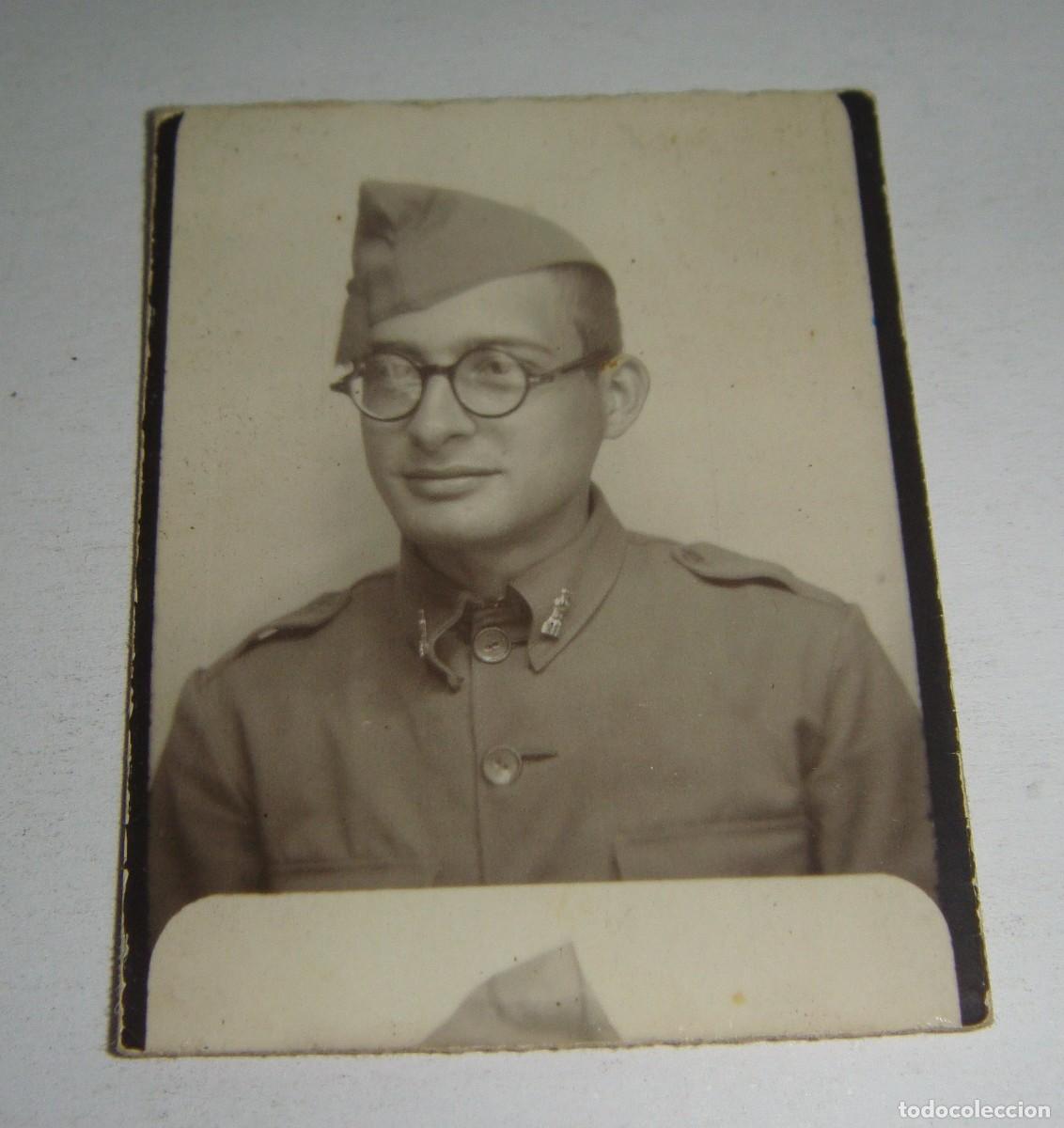 Militaria: Antigua fotograf&iacute;a Militar. Con uniforme de Ingenieros. &Eacute;poca de Franco.