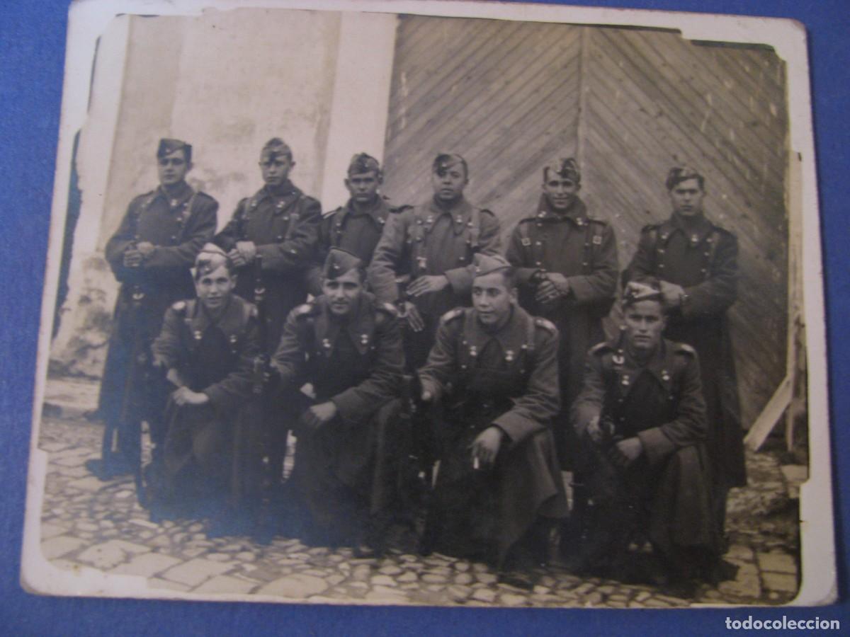 Militaria: FOTO DE MILITARES. PUERTO DE SANTA MARIA, CADIZ. 1942. 8,5X6,5 CM.