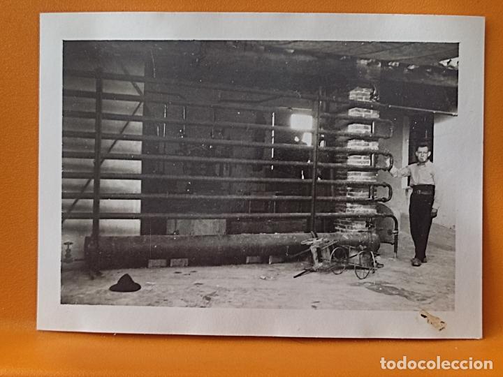 Militaria: ESTABLO O SIMILAR TUBERIAS CALEFFACICION A&Ntilde;OS 30 FOTO PARTICULAR 9 X 6,5 CMS