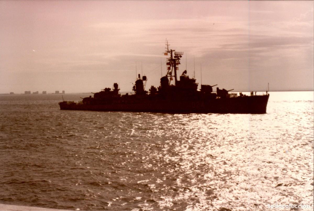 Militaria: Original - A&ntilde;o 1986 - Armada Espa&ntilde;ola - Destructor - Puerto de Cadiz