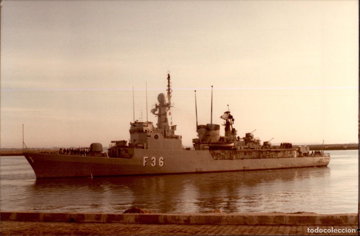 Militaria: Original - A&ntilde;o 1986 - Armada Espa&ntilde;ola - Fragata Vencedora F-36 - Puerto de Cadiz