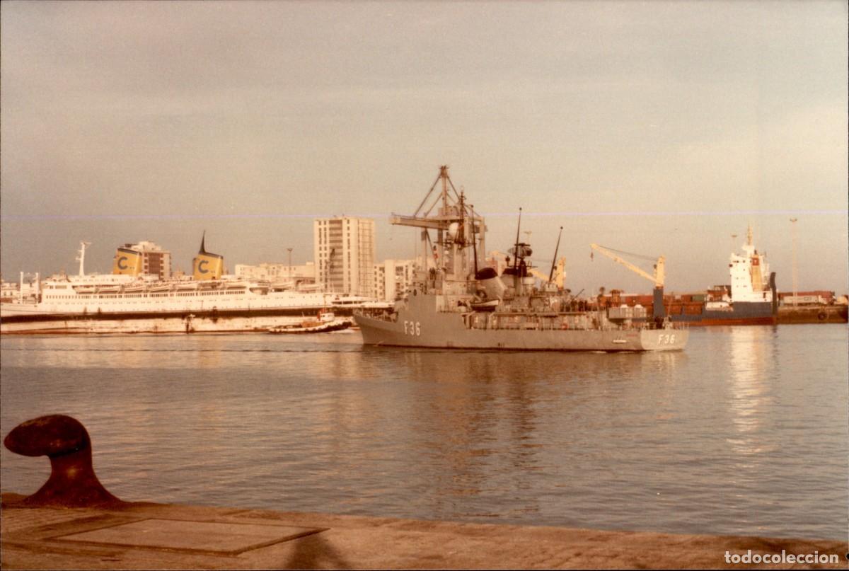 Militaria: Original - A&ntilde;o 1986 - Armada Espa&ntilde;ola - Fragata Vencedora F-36 - Puerto de Cadiz