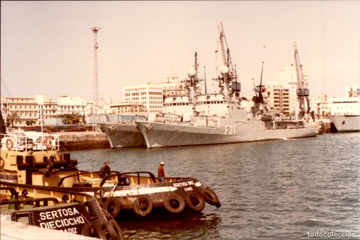 Militaria: Original - A&ntilde;o 1986 - Armada Espa&ntilde;ola - Fragata Descubierta F-31 - Puerto de Cadiz