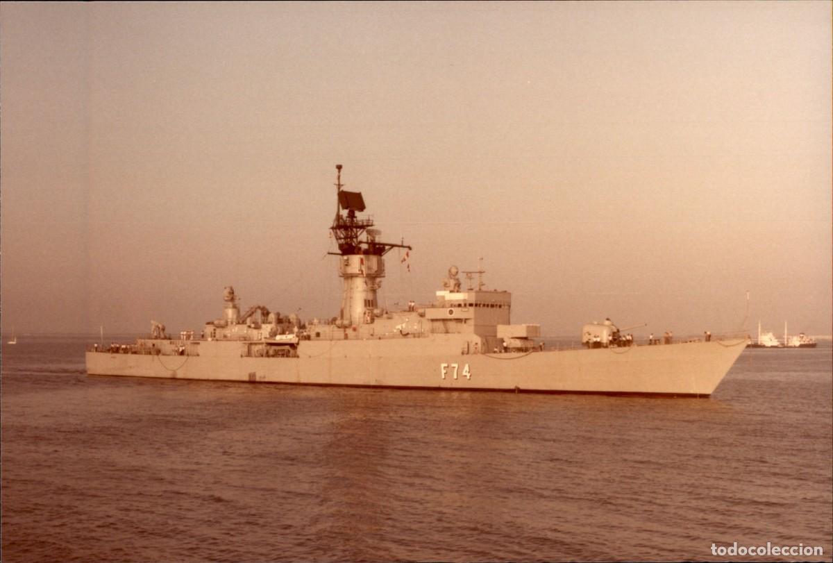 Militaria: Original - A&ntilde;o 1986 - Armada Espa&ntilde;ola - Fragata Asturias F-74 - Puerto de Cadiz