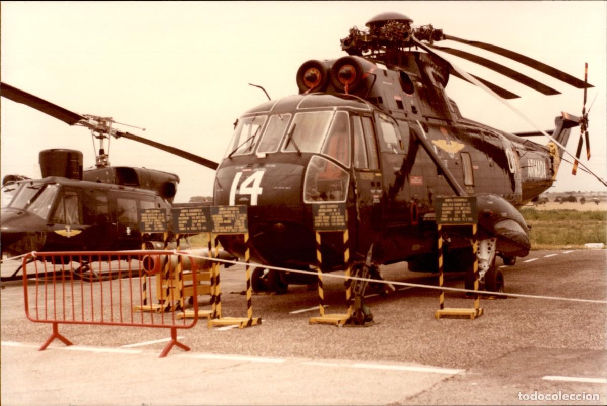 Militaria: Original - A&ntilde;o 1986 - Helicoptero de la Armada Espa&ntilde;ola - Base naval de Rota - Cadiz