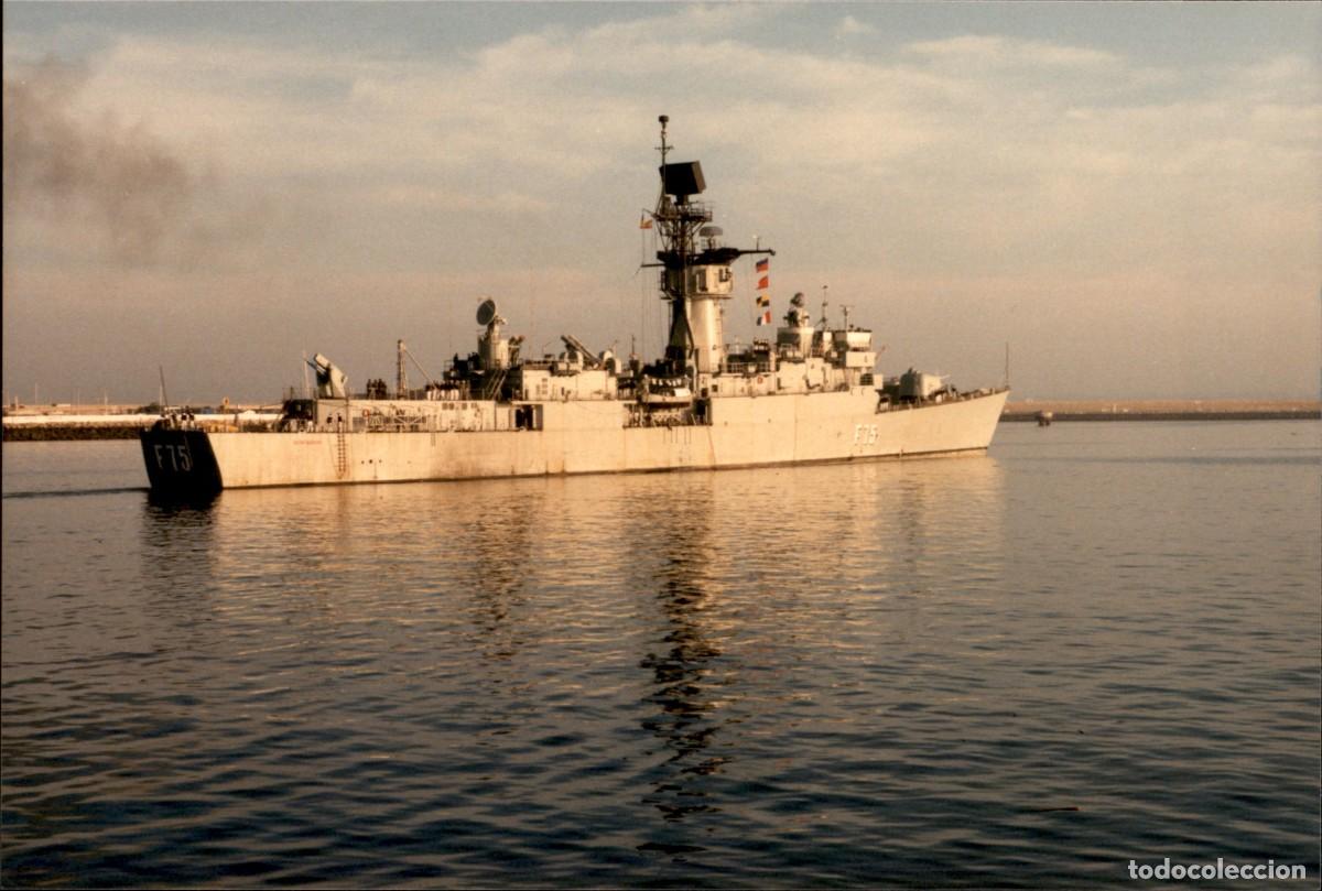 Militaria: Original - A&ntilde;o 1986 - Armada Espa&ntilde;ola - Fragata Extremadura F-75 - Base naval de Rota - Cadiz