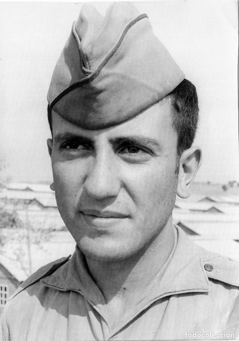 Militaria: Retrato de joven militar. A&ntilde;os 50. cp