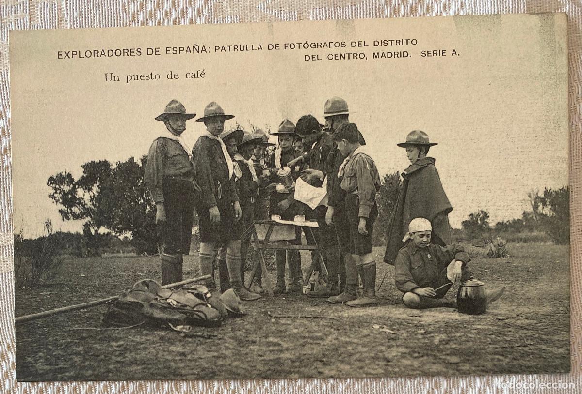 Militaria: POSTAL DE LOS EXPLORADORES DE ESPA&Ntilde;A, BOY SCOUT, UN PUESTO DE CAFE, PATRULLA DE FOT&Oacute;GRAFOS DEL DISTR