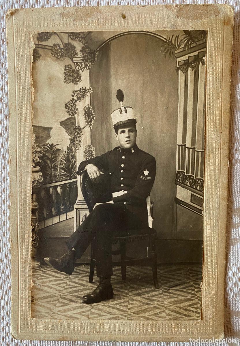 Militaria: FOTOGRAF&Iacute;A DE INGENIERO GASTADOR, CON GORRO ROS, &Eacute;POCA ALFONSO XIII, FOTO RAMON LAMOS, NO CIRCULADA.
