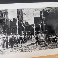Militaria: FOTOGRAFIA BOMBARDEO EN BARCELONA 1938. GUERRA CIVIL