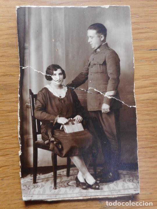 Militaria: ANTIGUA FOTOGRAFIA DE MILITAR Y SE&Ntilde;ORA FOTO RUBIO CEUTA A&Ntilde;OS 30