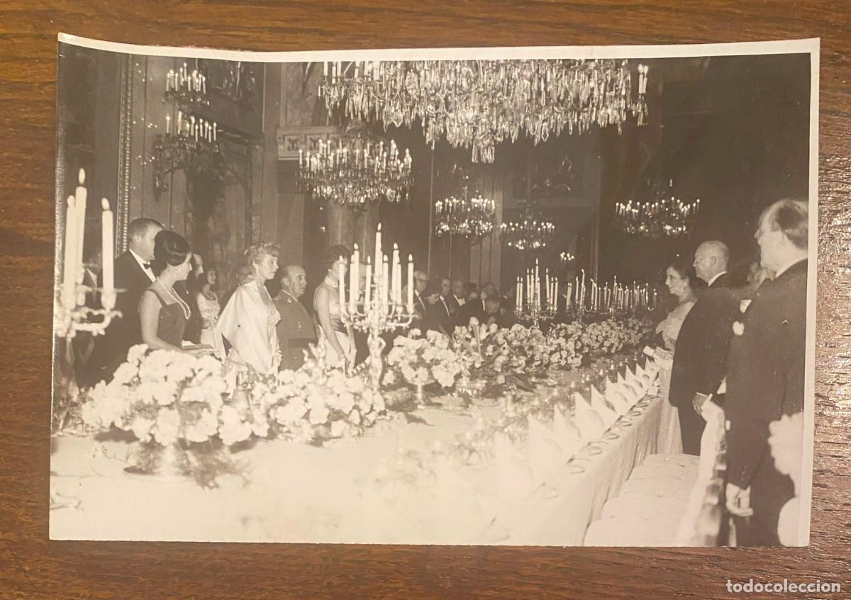 Militaria: FOTOGRAFIA DEL PRESIDENTE EISENHOWER, CON EL GERALISMO FRANCO EN BANQUETE DE GALA OFRECIDO EN EL PAL