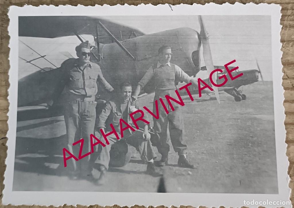Militaria: 1953, ANTIGUA FOTOGRAFIA SOLDADOS DE AVIACION, 62X80MM