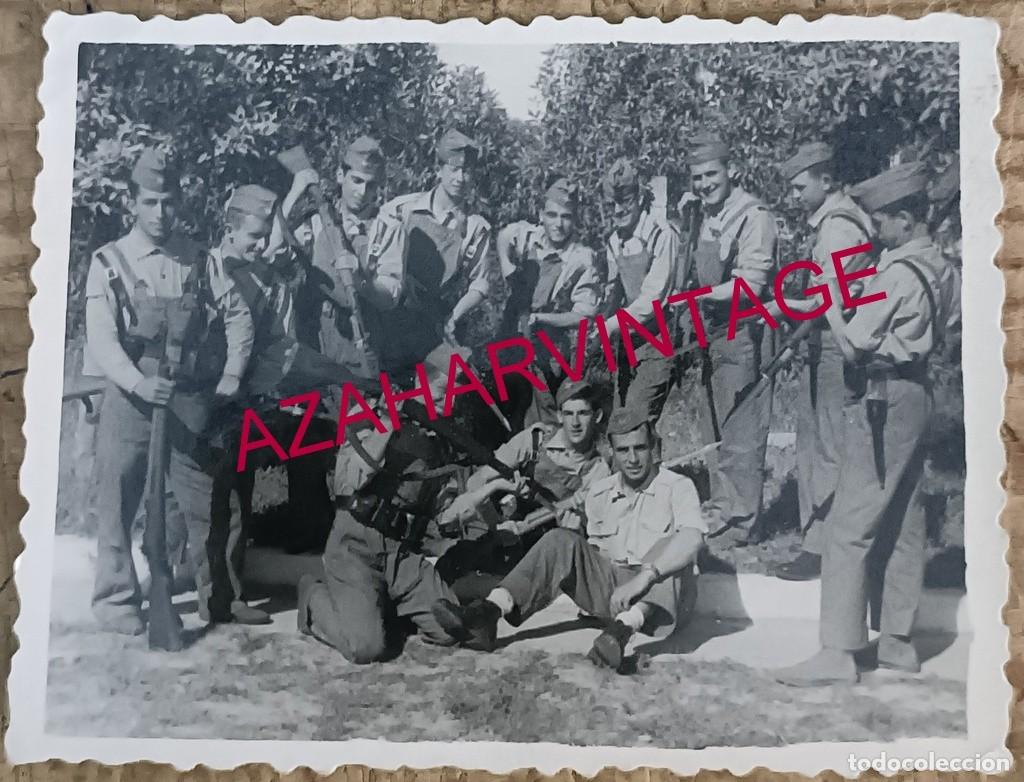 Militaria: 1962, ANTIGUA FOTOGRAFIA SOLDADOS DE AVIACION, 62X80MM