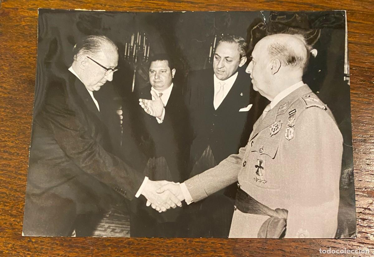 Militaria: FOTOGRAFIA DE EL GENERALISIMO FRANCO, FOTO DE PRENSA, MIDE 16 X 12 CMS.
