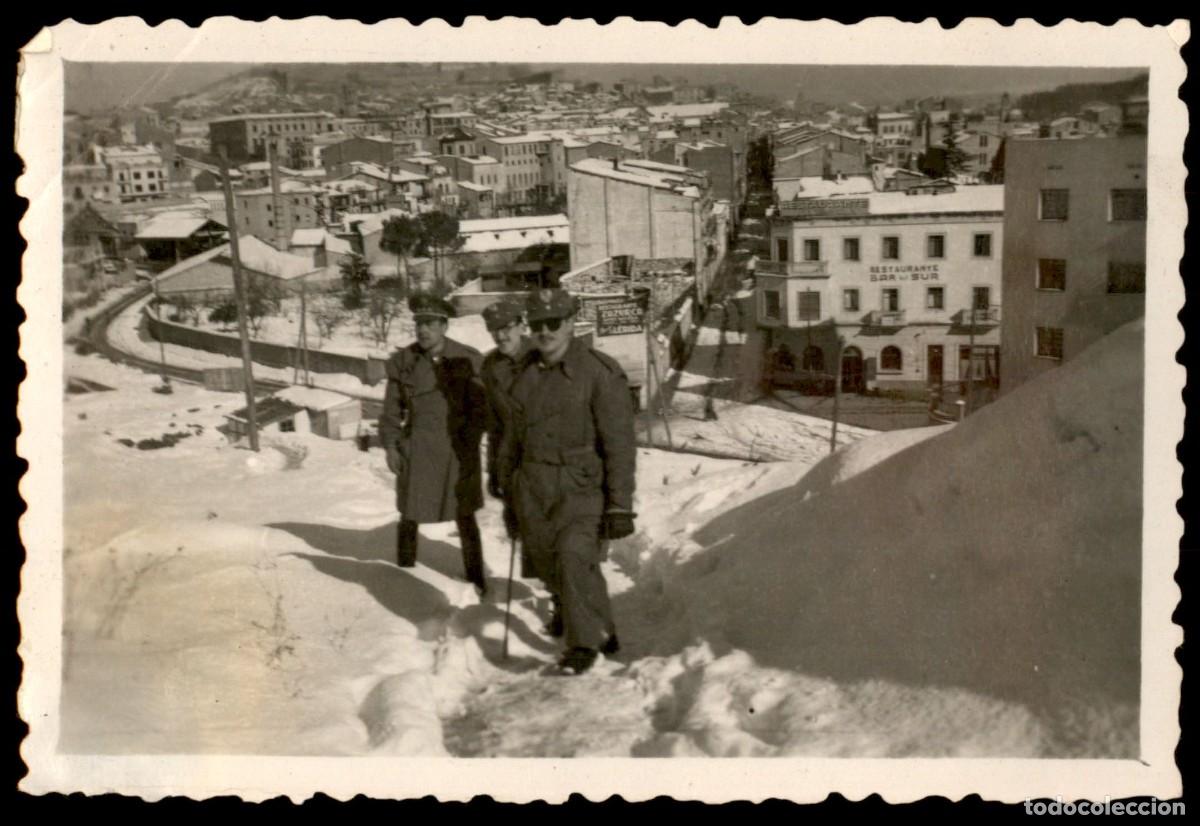 Militaria: A&ntilde;o 1947 - Soldados espa&ntilde;oles de postguerra en Lerida Lleida - Catalu&ntilde;a
