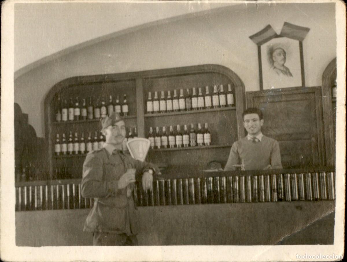 Militaria: A&ntilde;os 40 - Cantina militar Soldados espa&ntilde;oles de postguerra - Epoca: GeneralFrancisco Franco