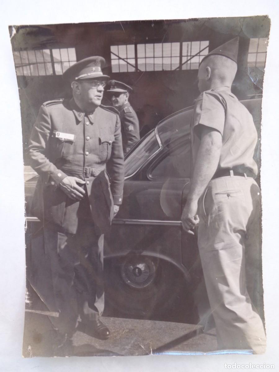 Militaria: FOTO DE TENIENTE CORONEL DE VISITA ( O DE CURSO ) EN ESTADOS UNIDOS, 1959 .... 18 X 24 CM