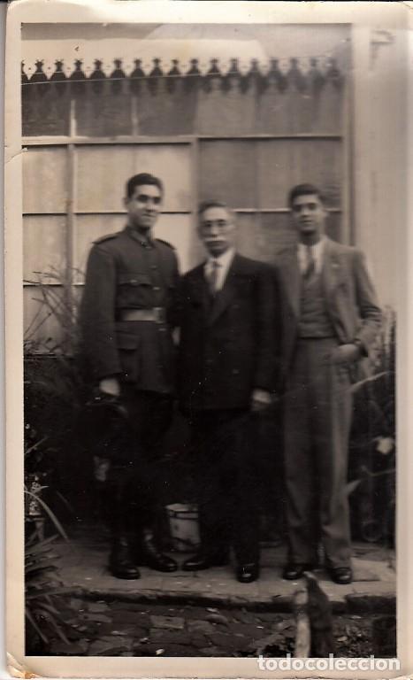 Militaria: Militar argentino con familia, foto manuscrita y datada 1926 - CLC