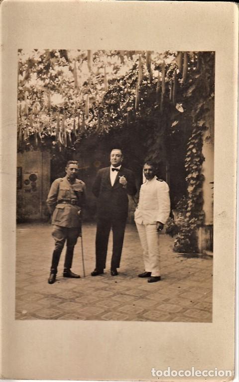 Militaria: Militar y marino argentinos con civil, principios siglo XX, foto familiar - CLC