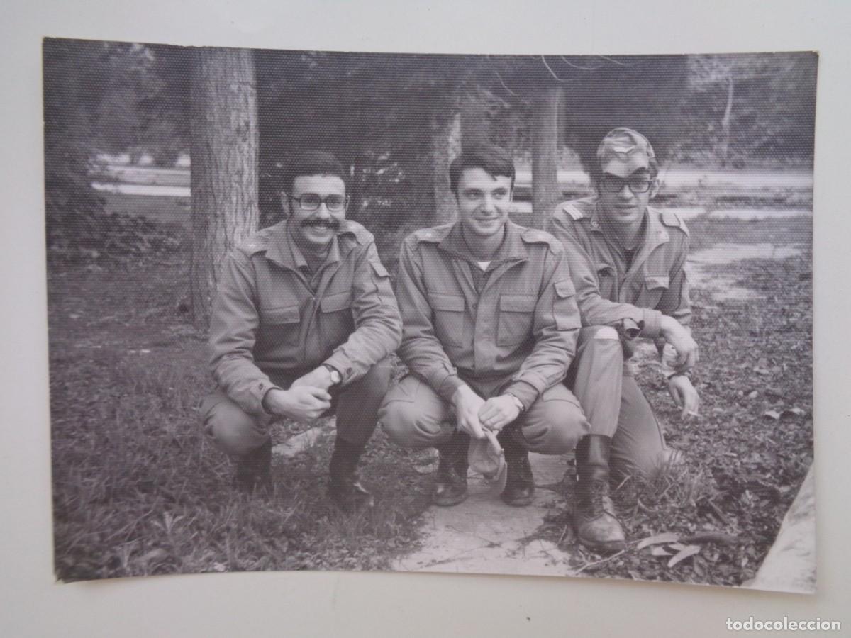 Militaria: FOTO DE MILITARES CON ROPA DE CAMPA&Ntilde;A
