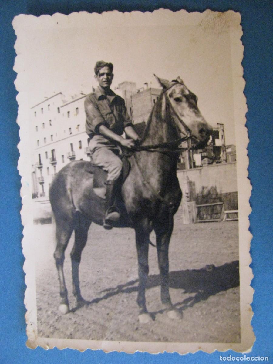 Military Antiques: FOTO DE UN MILITAR MONTADO A CABALLO. NO HAY DATOS. 9X6 CM.