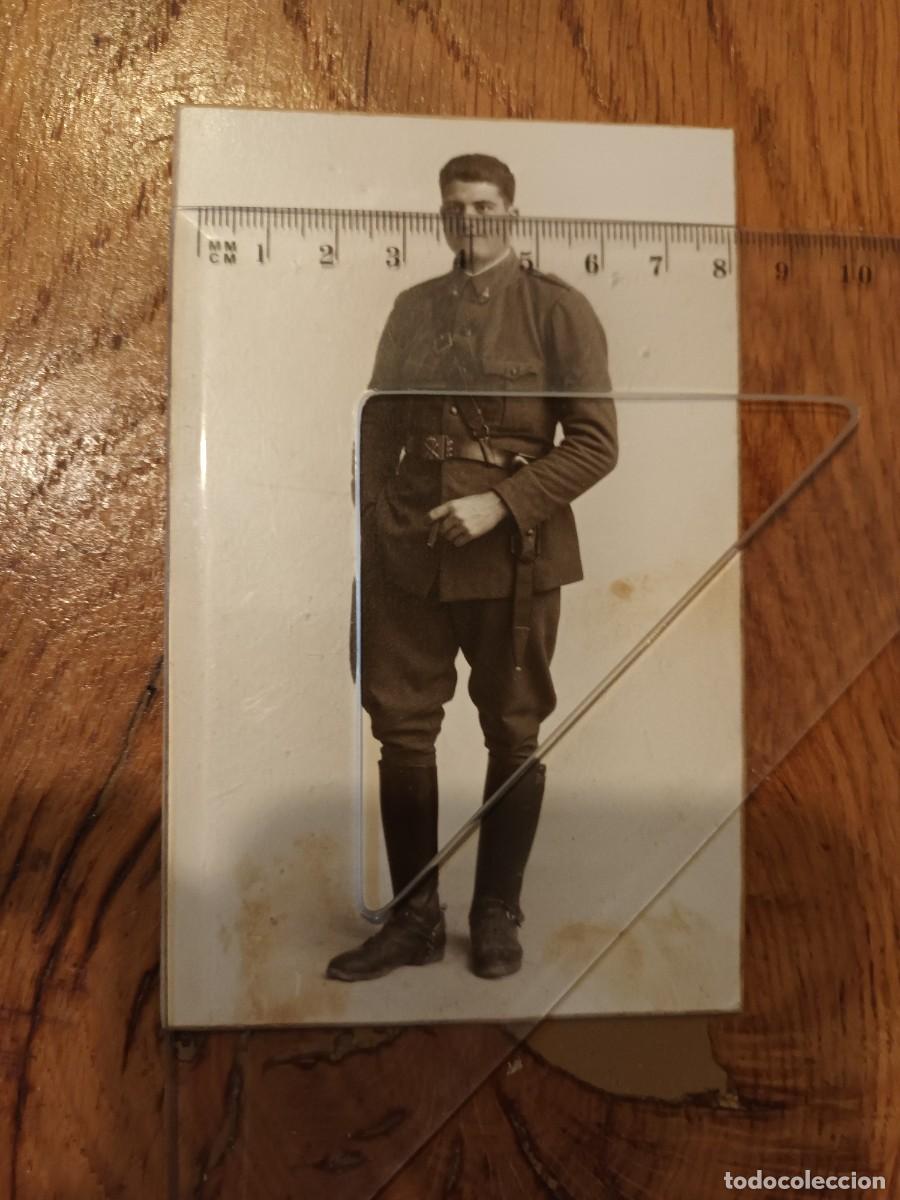 Militaria: Fotograf&iacute;a retrato de cuerpo entero de un militar de Artiller&iacute;a a&ntilde;o 1927, &eacute;poca Alfonso XIII