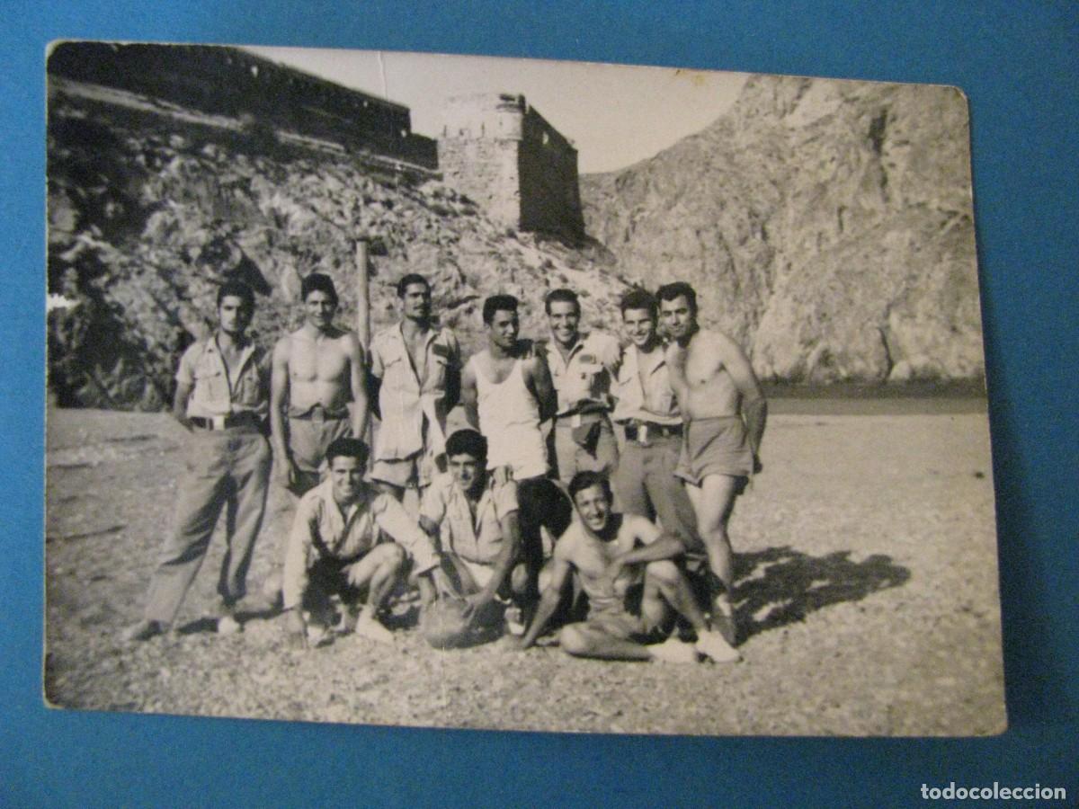 Militaria: FOTO DE LEGIONARIOS. A&Ntilde;OS 50 O 60. 10,5X7,5 CM.