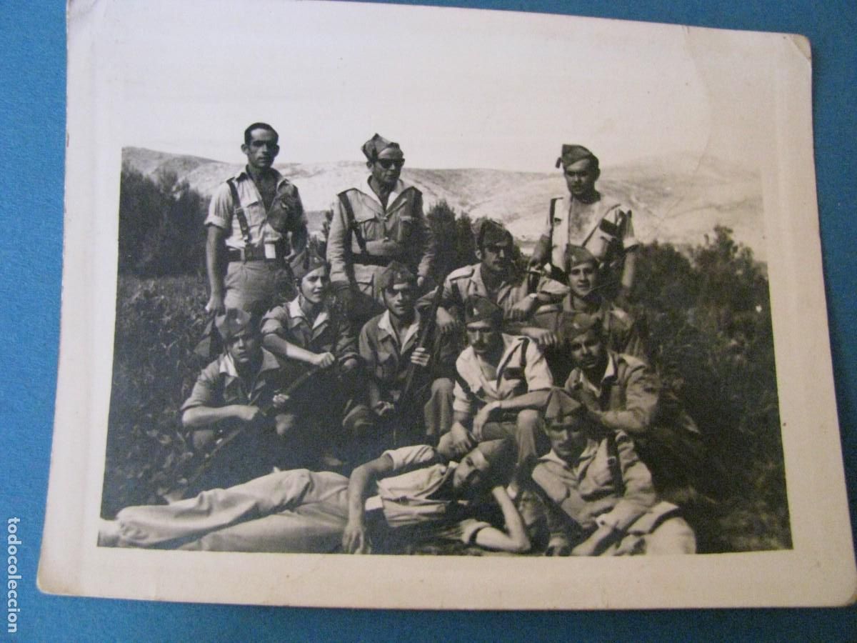 Militaria: FOTO DE LEGIONARIOS. A&Ntilde;OS 50 O 60. 9X7 CM.